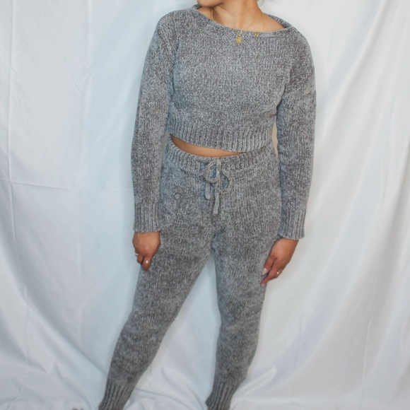 LOUNGE SET - Picture 1 of 2